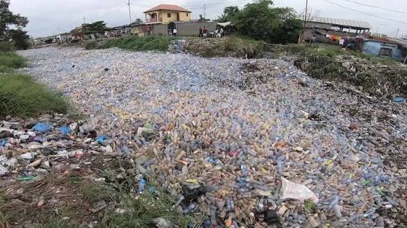 Kinshasa face au défi des déchets ménagers : entre anarchie, impunité et urgence environnementale
