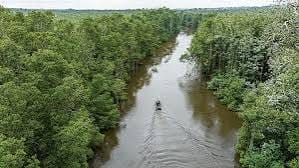 KONGO CENTRAL : LE TSHILOANGO, UN FLEUVE FRONTIÈRE AU CŒUR DES ÉCOSYSTÈMES DU MAYOMBE KONGO CENTRAL — Peu connu du